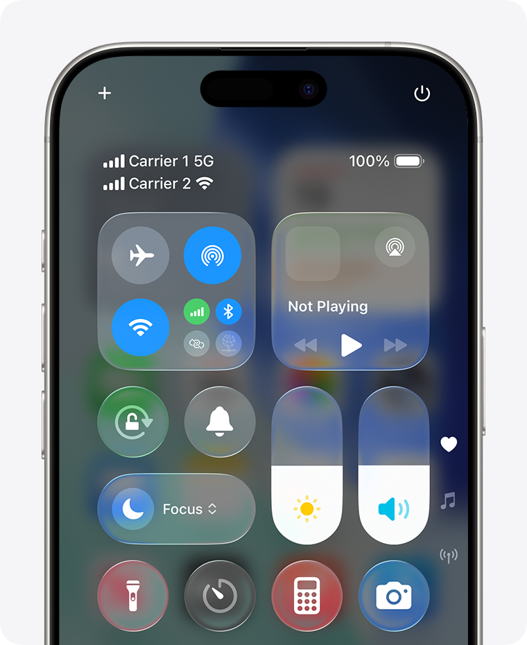 مركز التحكم في iPhone يعرض حالة خطين خلويين.