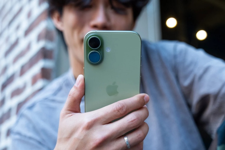 Is Iphone 17e Worth It