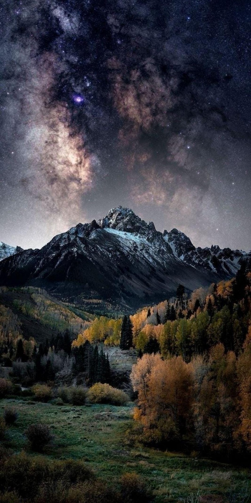 Iphone 17e Wallpaper