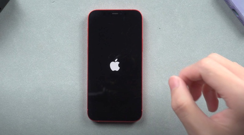stuck iphone needs computer recovery mode