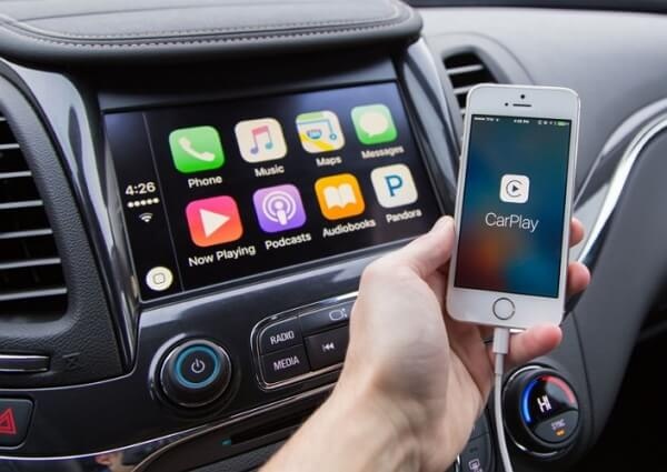 同時重新啟動 iPhone 與車機
